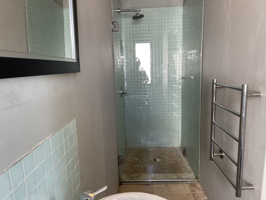 To Let 3 Bedroom Property for Rent in Vredehoek Western Cape